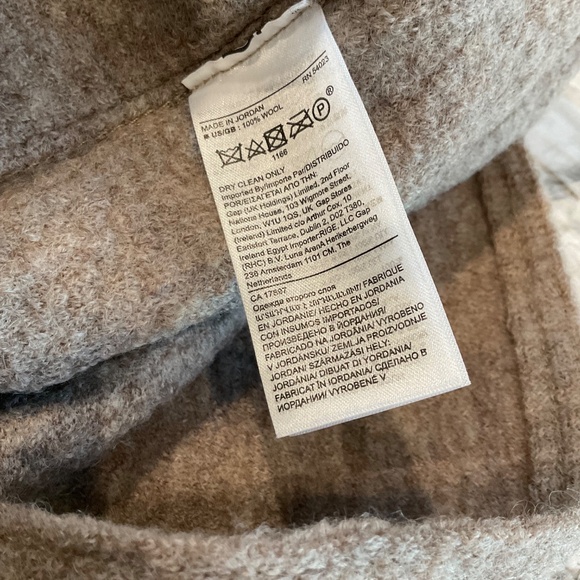 Banana Republic Over Sized Wool Shirt Coat Jacket size Medium - Picture 4 of 8